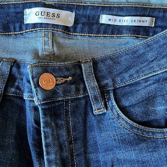 Guess Mid Rise skinny jeans - Picture 4 of 5